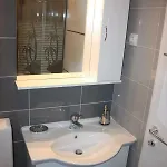Nina Apartman