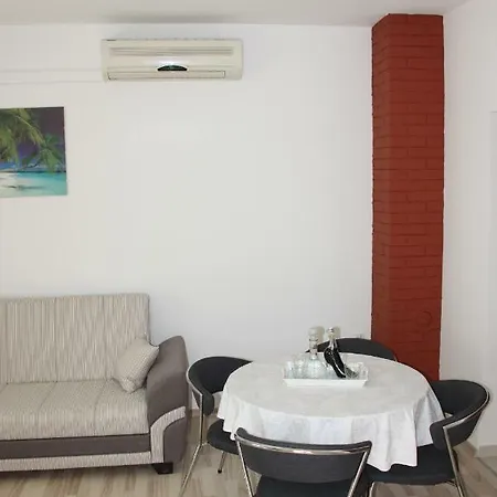 Nina Apartment *